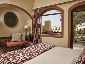dawar-el-omda-el-gouna-red-sea-egypt king bed vue lagune