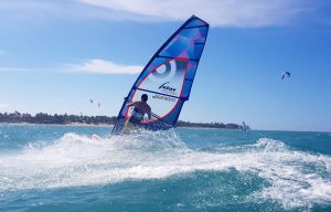 windsurf jibing Cabarete