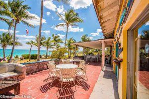 Bahamas Cat Island bar restaurant