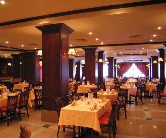 Hotel Menaville restaurant buffet