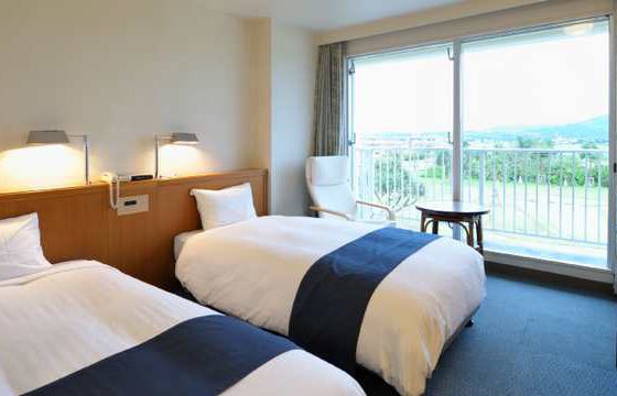 Eef Beach Resort Japon room1_main