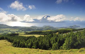 Acores plongée Faial vue sur le volcan Pico